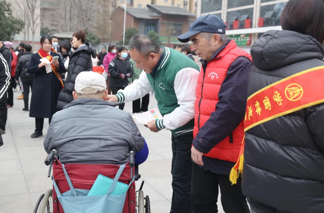 青春志愿行 奋进新征程 | 集团多家医疗机构助力莲湖区青年志愿者服务社区行动